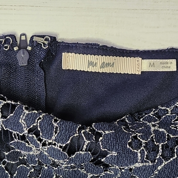 miami Size Medium Metallic Lace Mini Dress Size - Picture 9 of 11